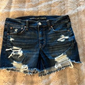 AE size 8 midi shorts